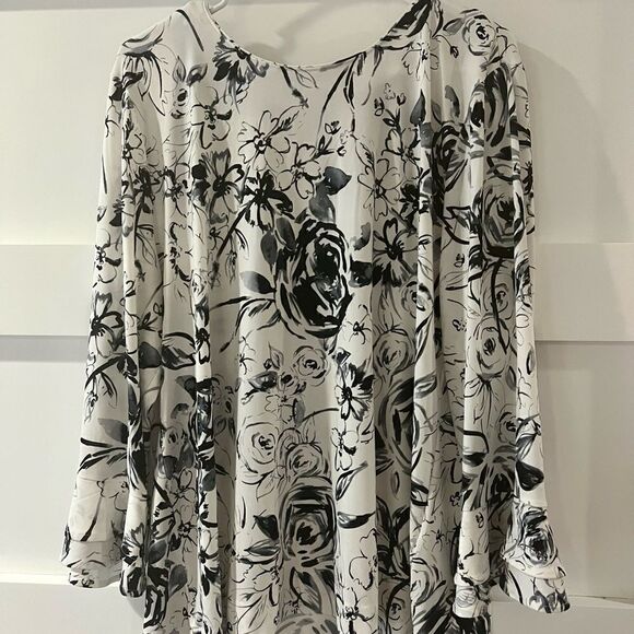 New Karl Lagerfeld Plus Size Knit Top Size XL - Picture 4 of 11